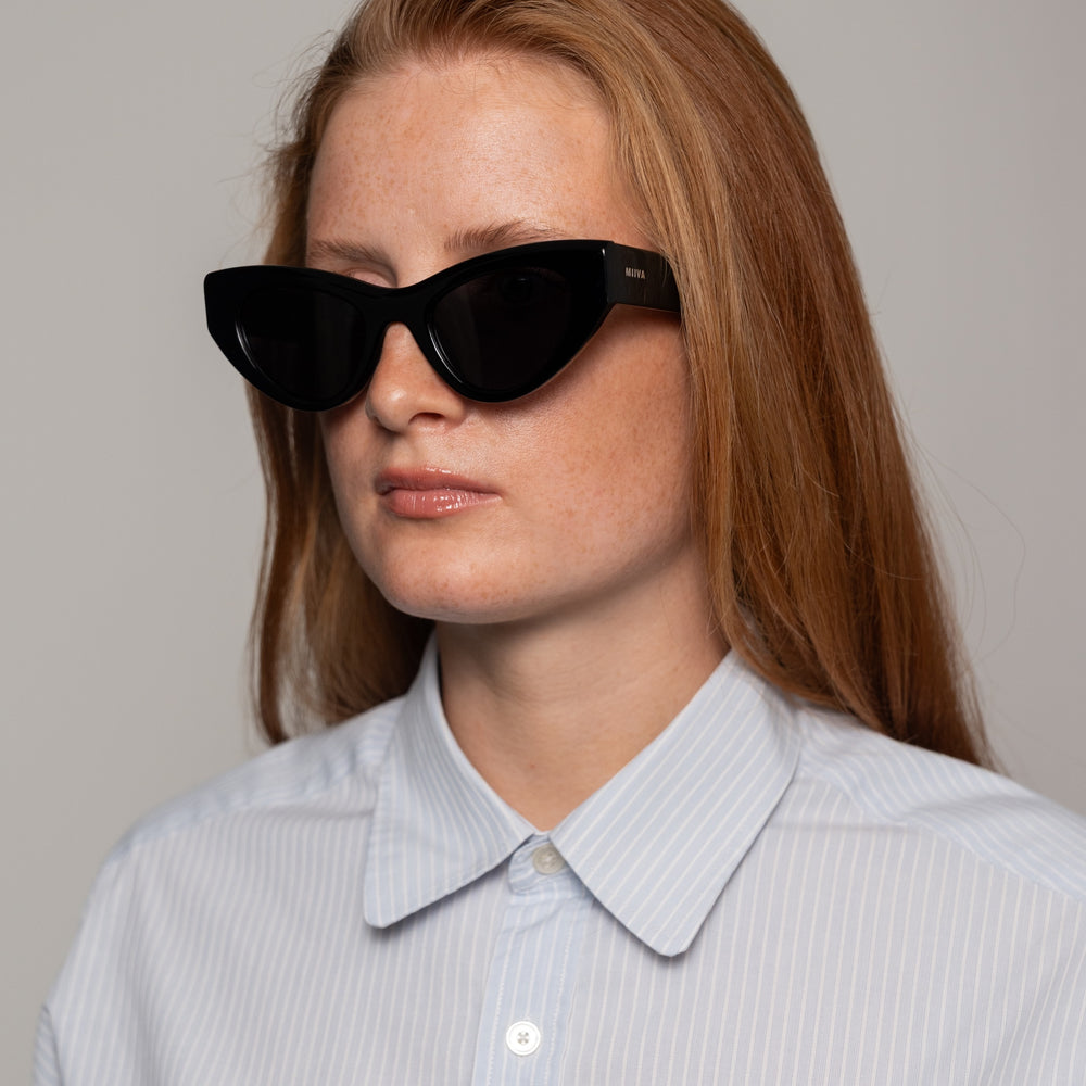 IVY - BLACK/DARK SMOKE