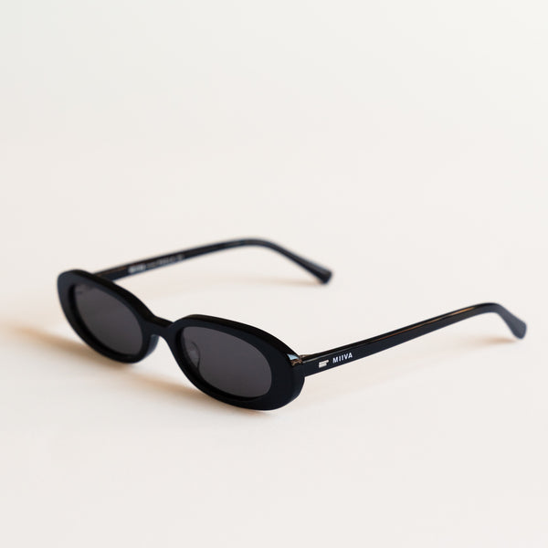 PAOLA - BLACK/SMOKE